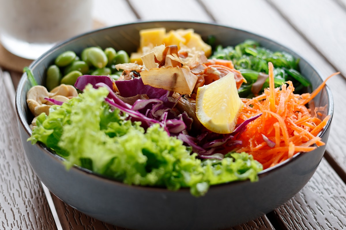 Smoothie Bowl dengan Topping Sehat